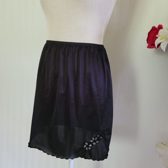 Halfslips 2 in a bundle vintage - Picture 5 of 8